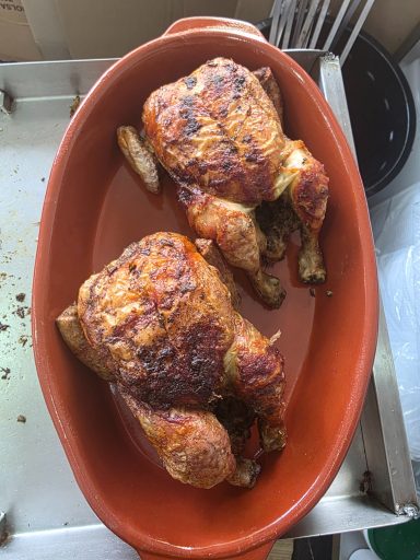 1 pollo asado con patatas 13€
